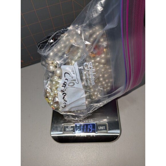 Mixed Craft Jewelry Pieces Assortment In Ziploc Bag - Picture 1 of 4
